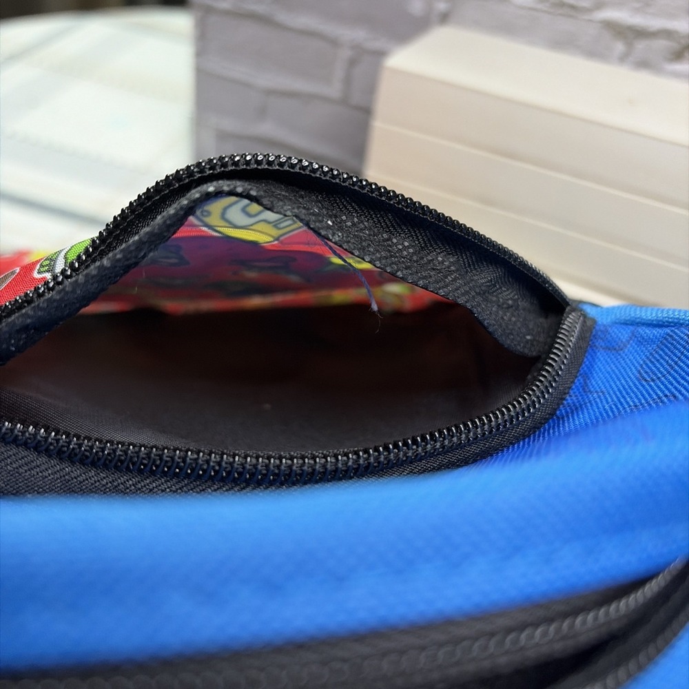 Nintendo Super Mario Sling Gaming Bag Bioworld‎ Kids Crossbody Backpack Red Blue - Picture 4 of 9
